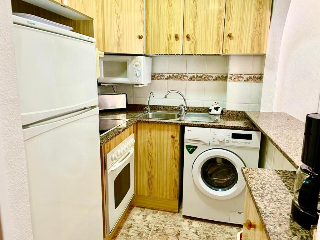De Vacaciones Apartment Торевиеха Екстериор снимка